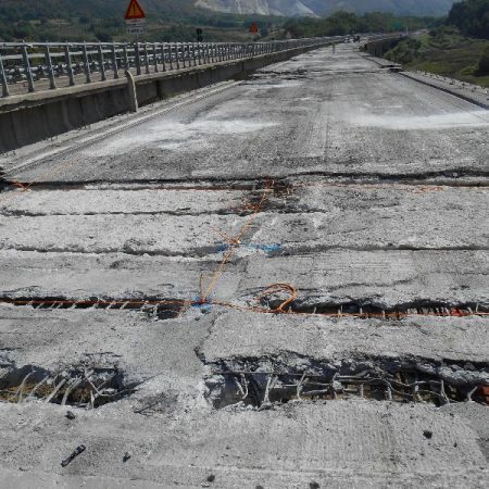Lavori di manutenzione straordinaria per il ripristino strutturale delle solette degli impalcati del viadotto